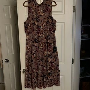 NWT Lulus In My Dreams Mauve Floral Dress. Size 1x.